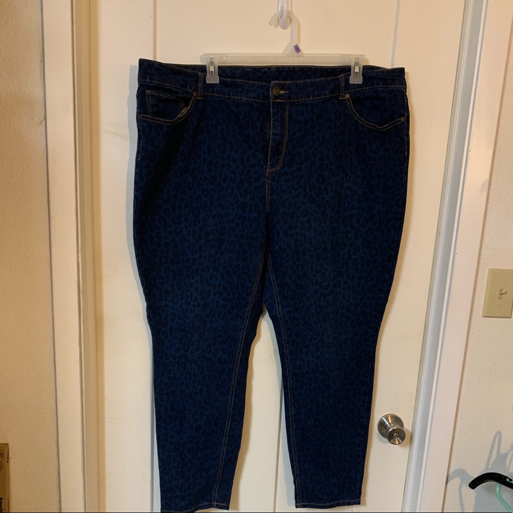 Leopard print plus size 26 jeans!